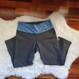 Nike Dri-Fit gray & blue capri leggings in size XS